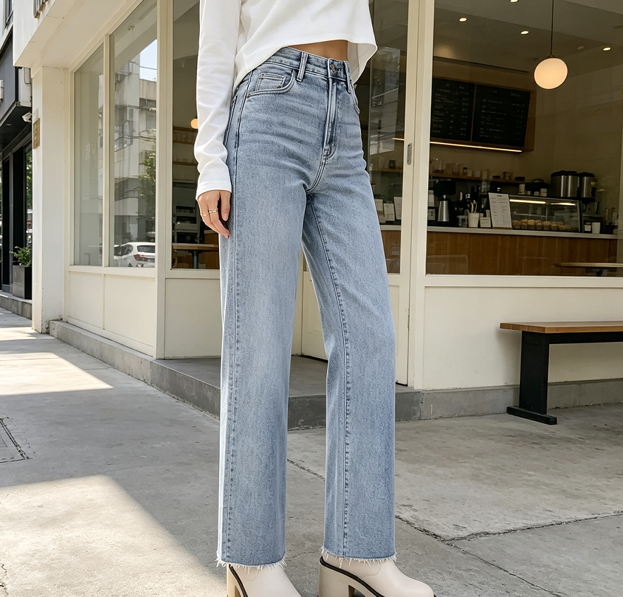 High-Waisted Frayed Cropped Baggy Straight Jeans - Image 2